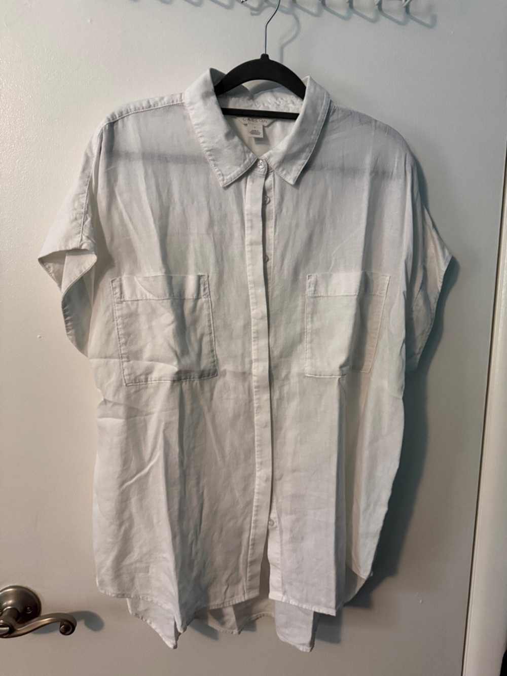 Caslon Women's White Short-Sleeve Button-Up Shirt with Hidden Placket
